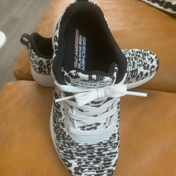 New Skechers casual - Picture 3 of 3